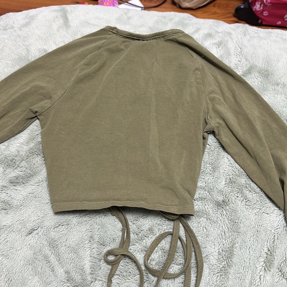 Green cropped gym shark workout top size xs - Picture 2 of 2